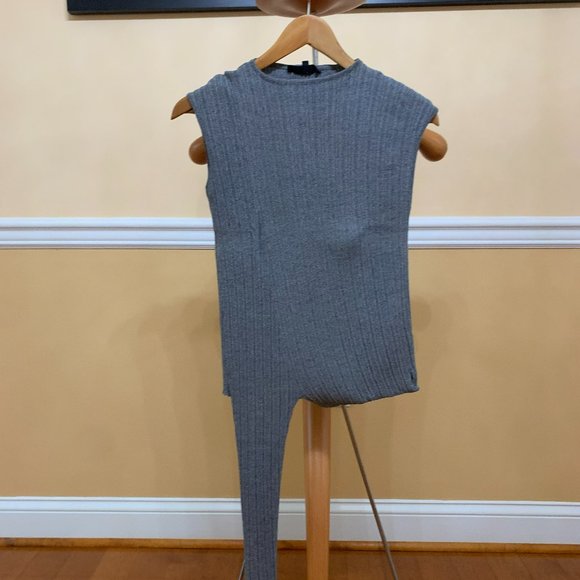 Women's Shorts - Picture 1 of 3
